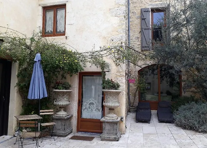 Clos De Raveyron * Vallon-Pont-dʼArc